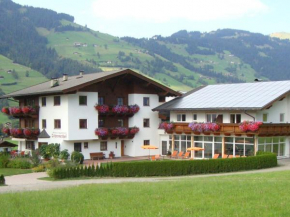 Отель Activ Wellness - Appartement Schermerhof, Вестендорф